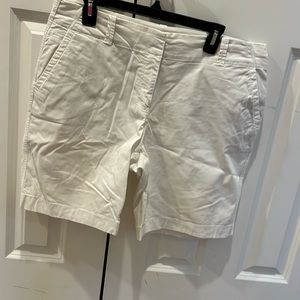 Vineyard Vines 9 inch White Bermuda Shorts